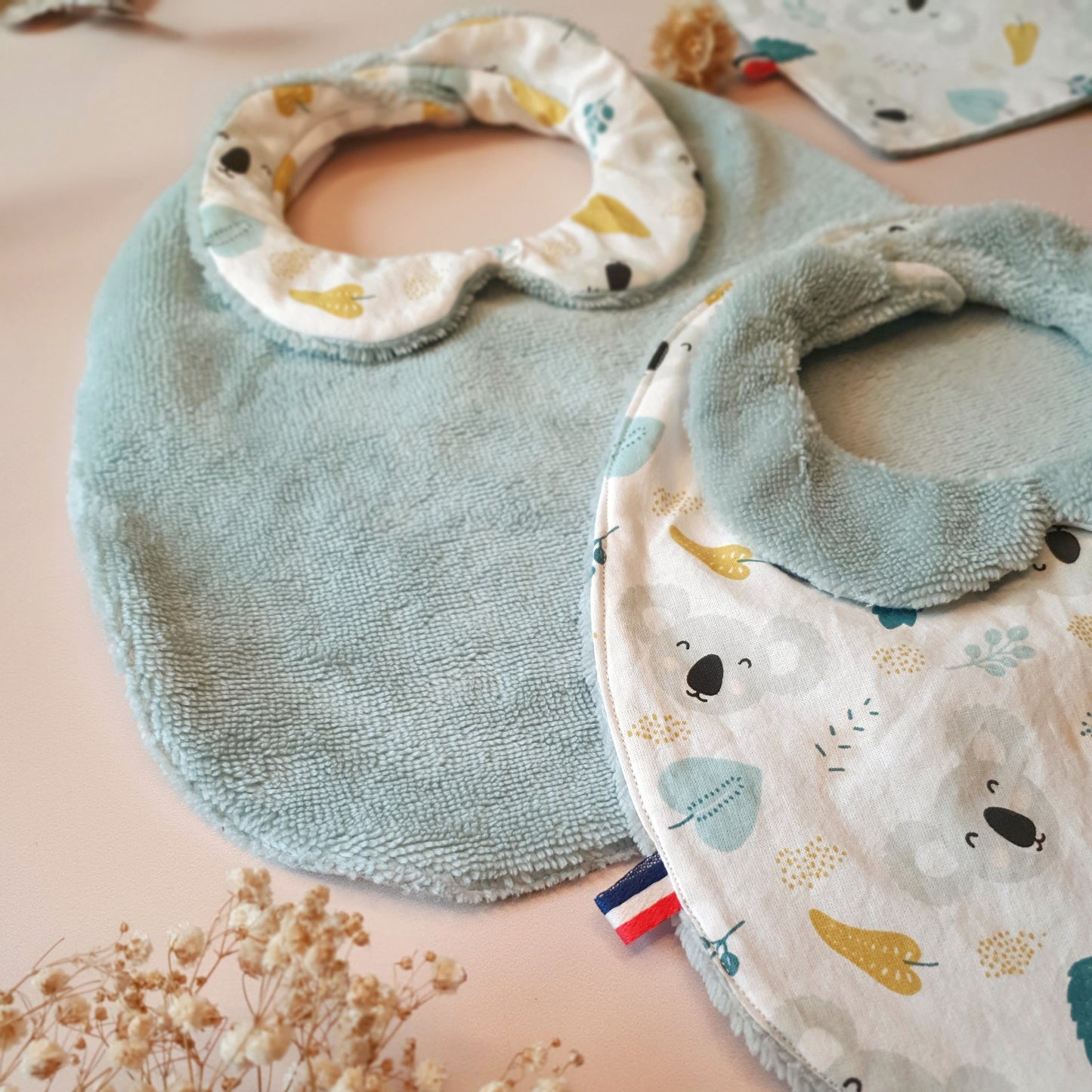 Sur mesure – Bavoir bébé réversible col Claudine en coton & éponge bambou