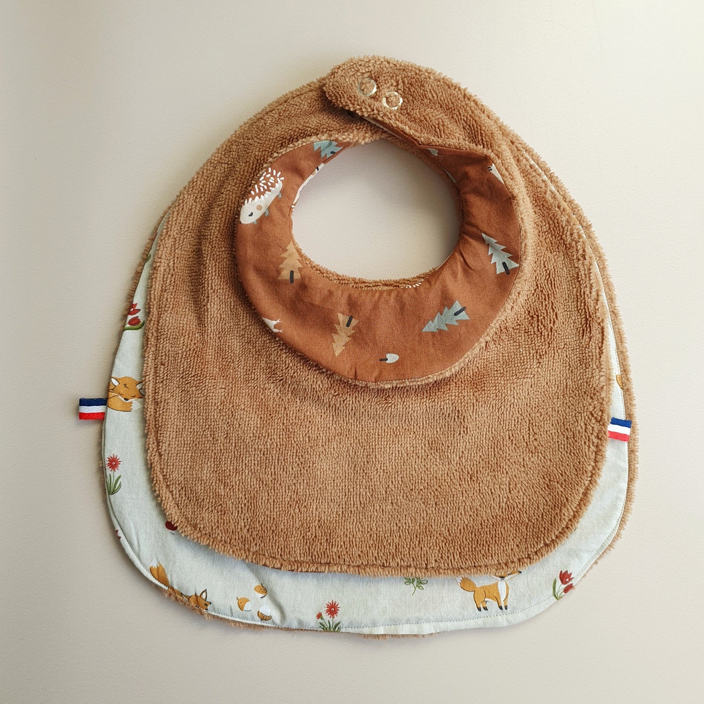Sur mesure – Bavoir bébé réversible col rond en coton & éponge bambou