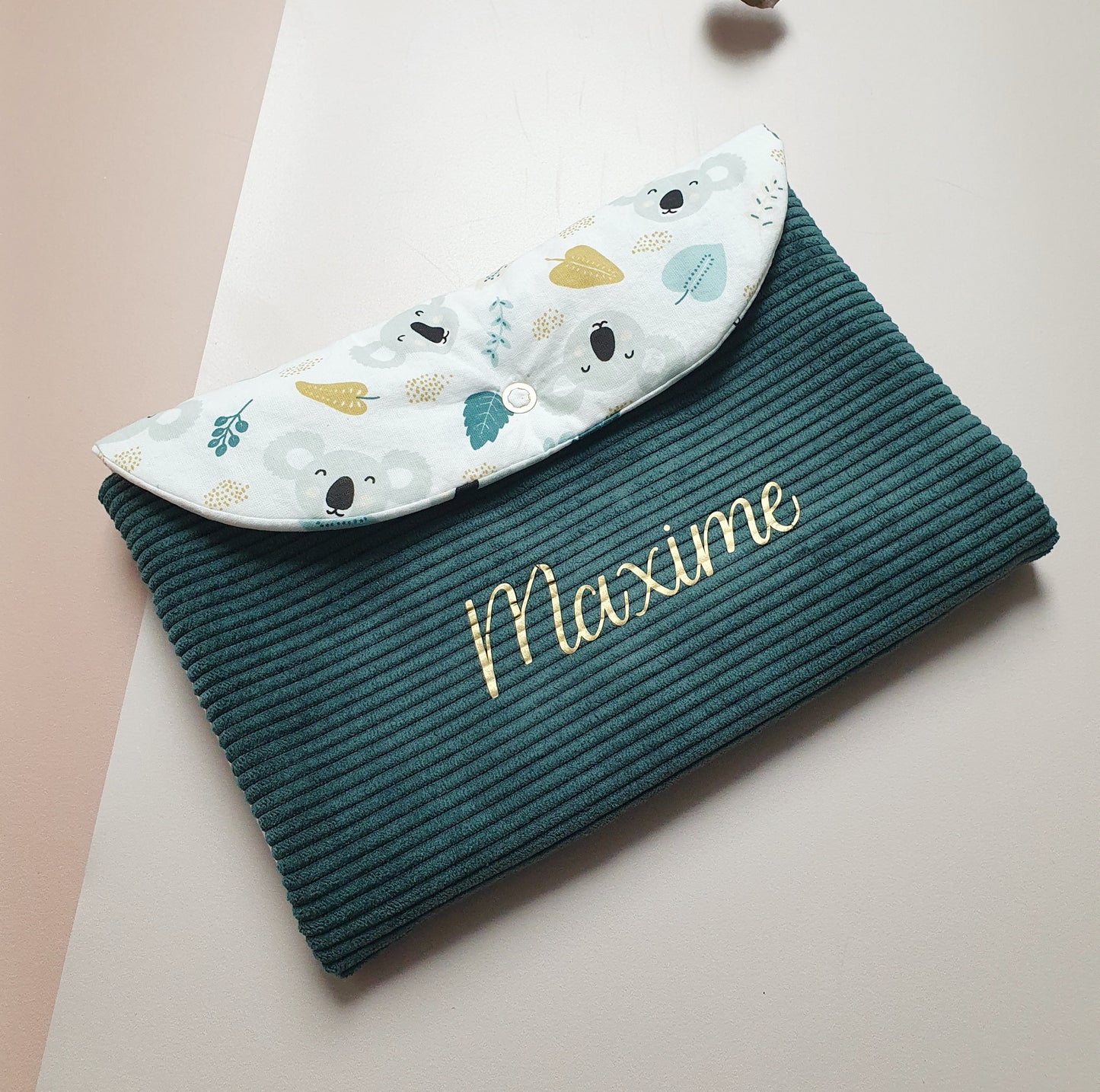 Sur mesure – Protège carnet de santé personnalisé bébé pratique & fait main