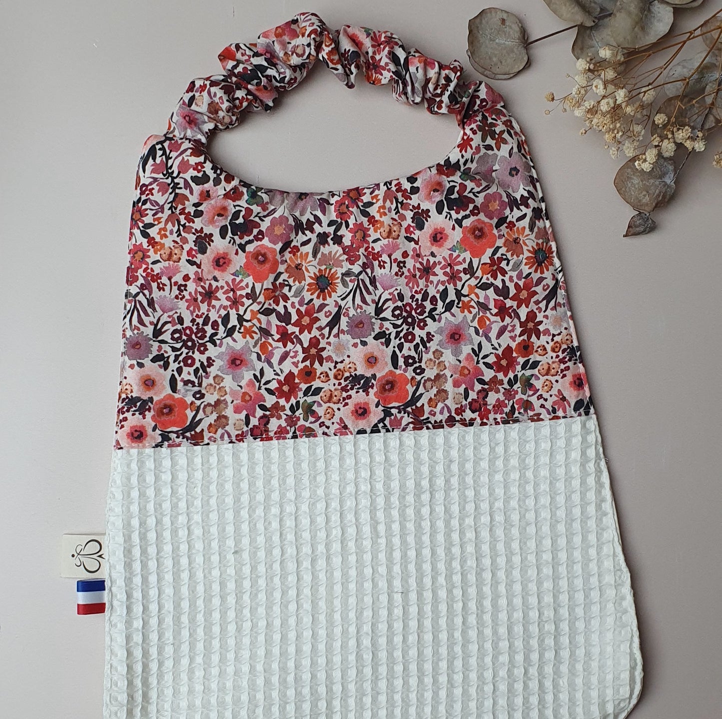 En stock – Bavoir maternelle élastique coton animaux & nid d’abeille écru – Dos imperméable