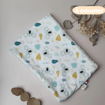 En stock – Snood enfant 27×18 cm motif koala doublé sherpa
