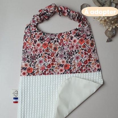 En stock – Bavoir maternelle élastique coton animaux & nid d’abeille écru – Dos imperméable