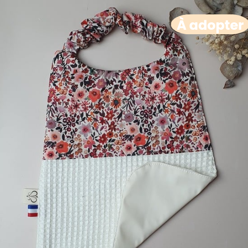 En stock – Bavoir maternelle élastique coton animaux & nid d’abeille écru – Dos imperméable