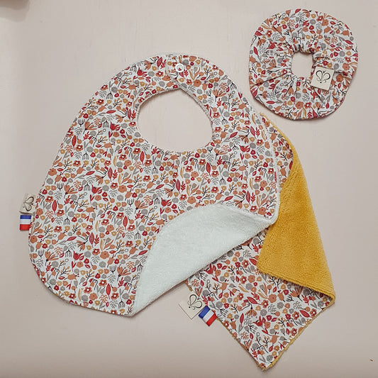 Lot Fleurette Alice bébé – Bavoir, serviette douce & chouchou enfant