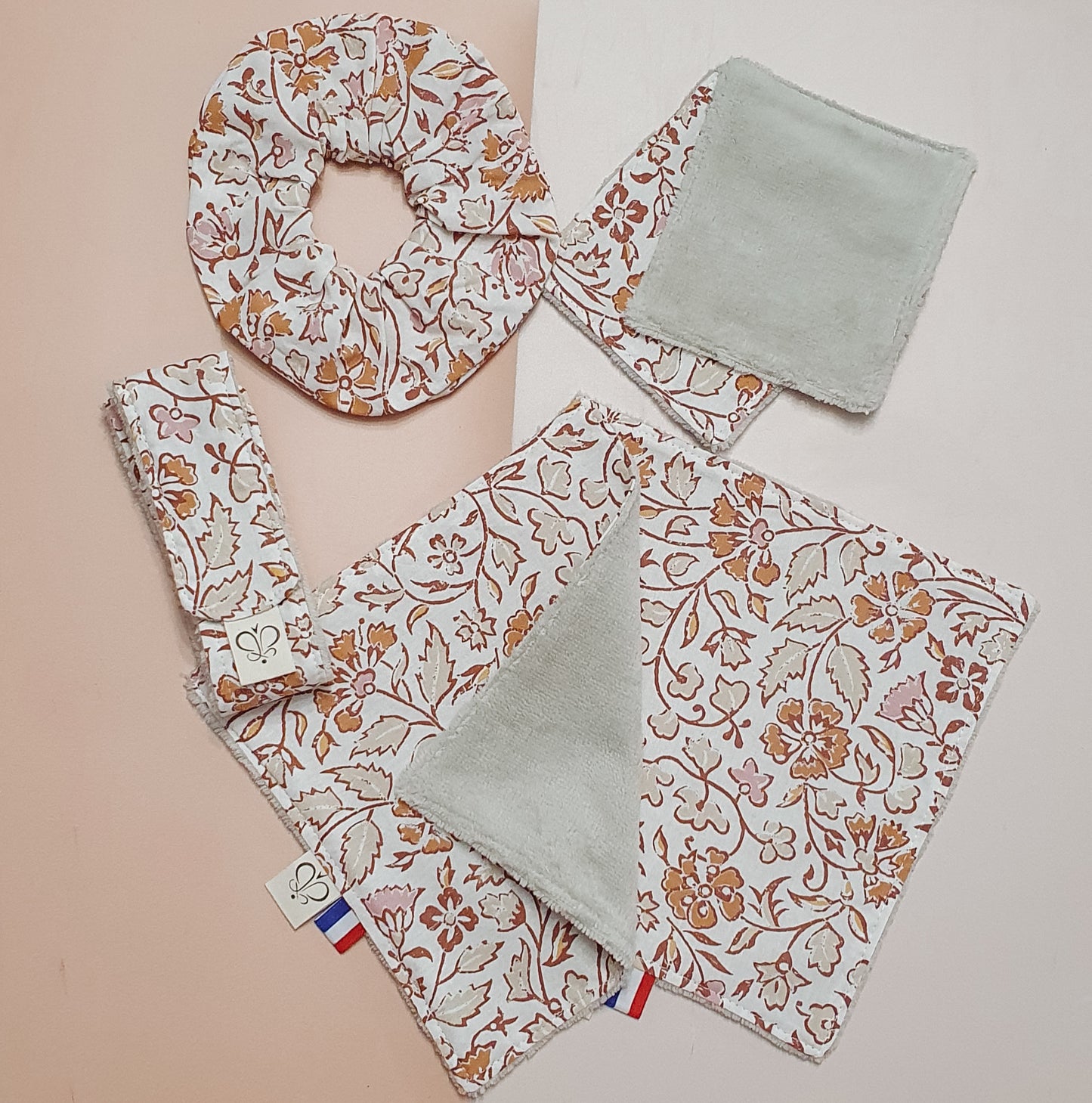 Lot Méthari fait main – Serviettes, lingettes, chouchou & bandeau soin